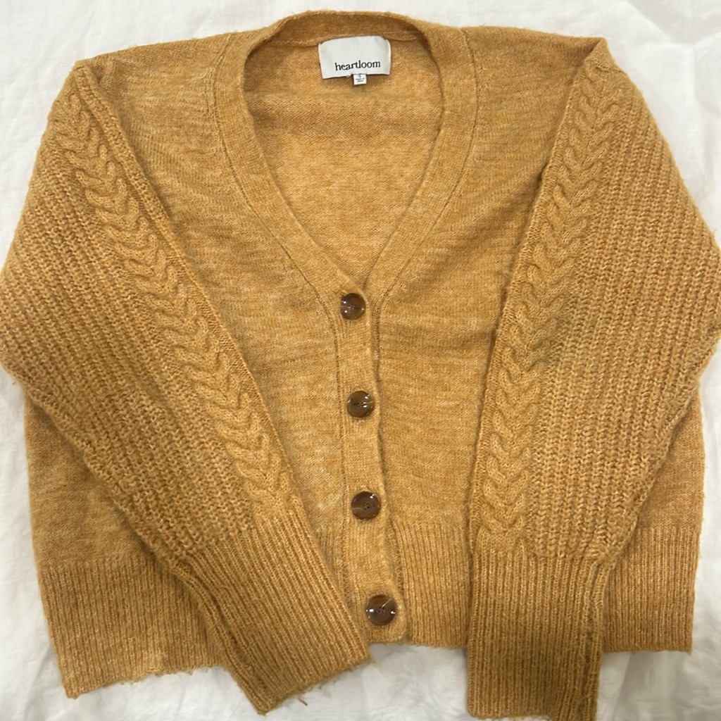 Heartloom Sweater Size Small